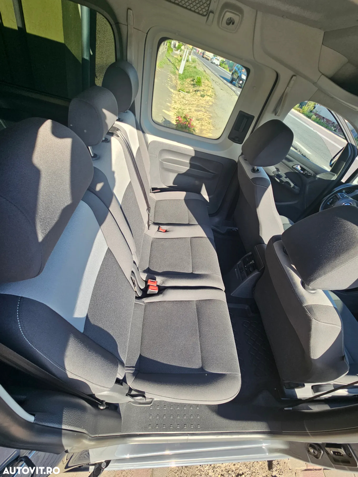 Volkswagen Caddy Maxi 2.0 TDI Comfortline - 13