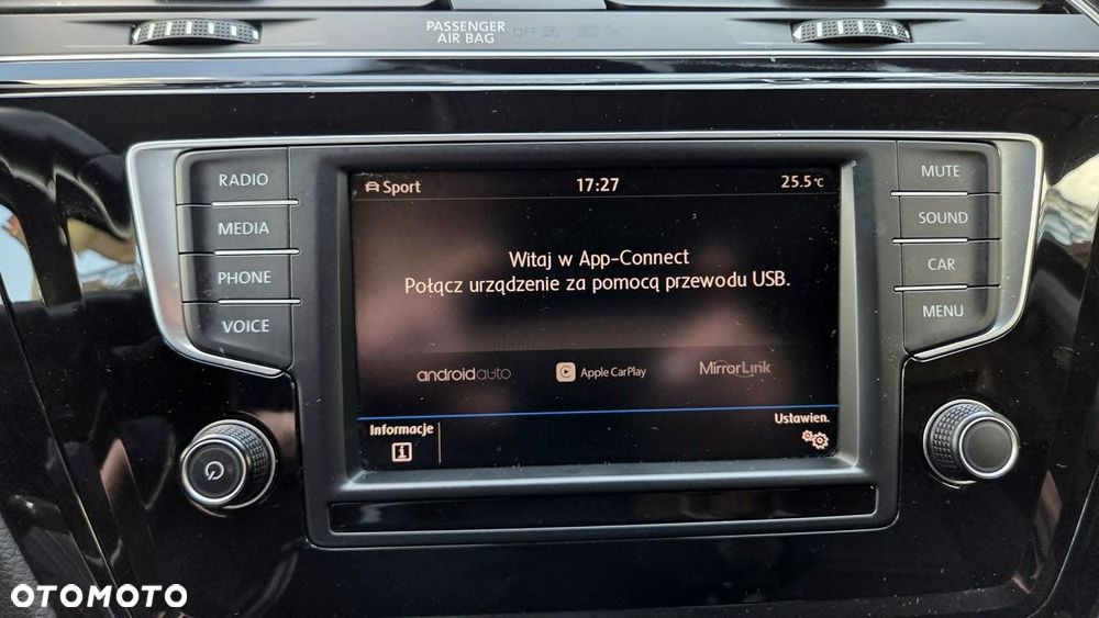 Volkswagen Touran 1.8 TSI BMT Highline DSG - 32