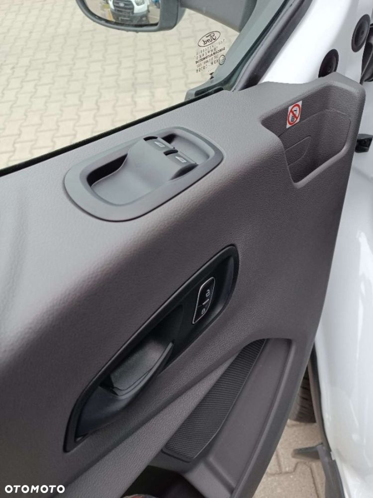 Ford Transit - 15