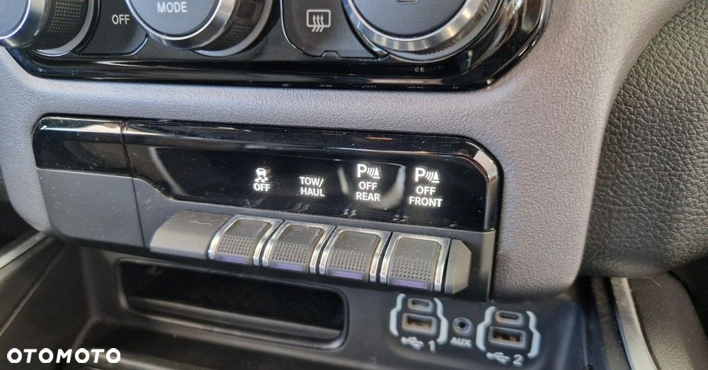 Dodge RAM - 38