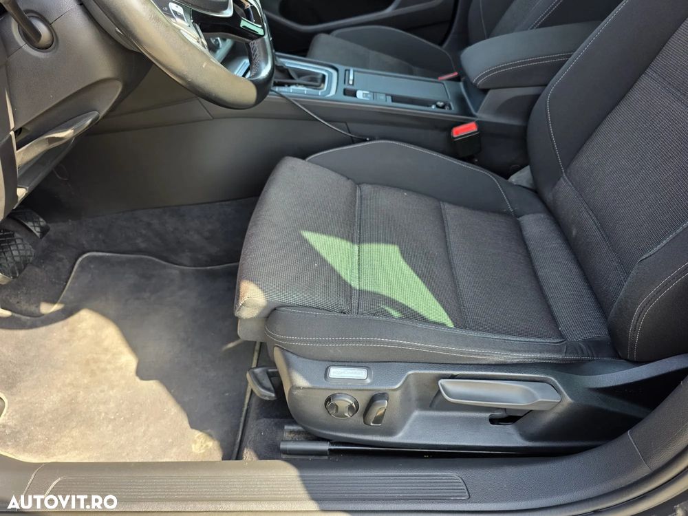 Volkswagen Passat 1.5 TSI ACT DSG Comfortline - 12