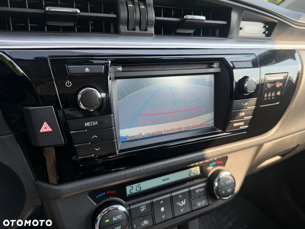 Toyota Corolla 1.6 Comfort - 19