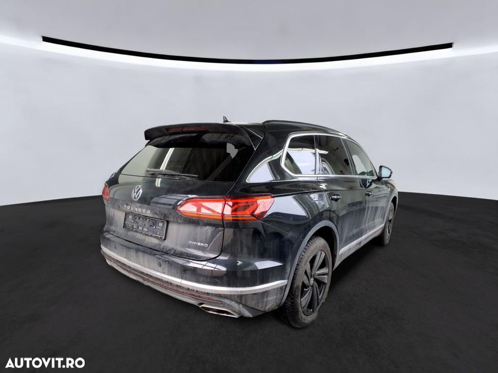 Volkswagen Touareg V6 e-Hybrid OPF 4Motion Aut. Elegance FINAL EDITION - 3