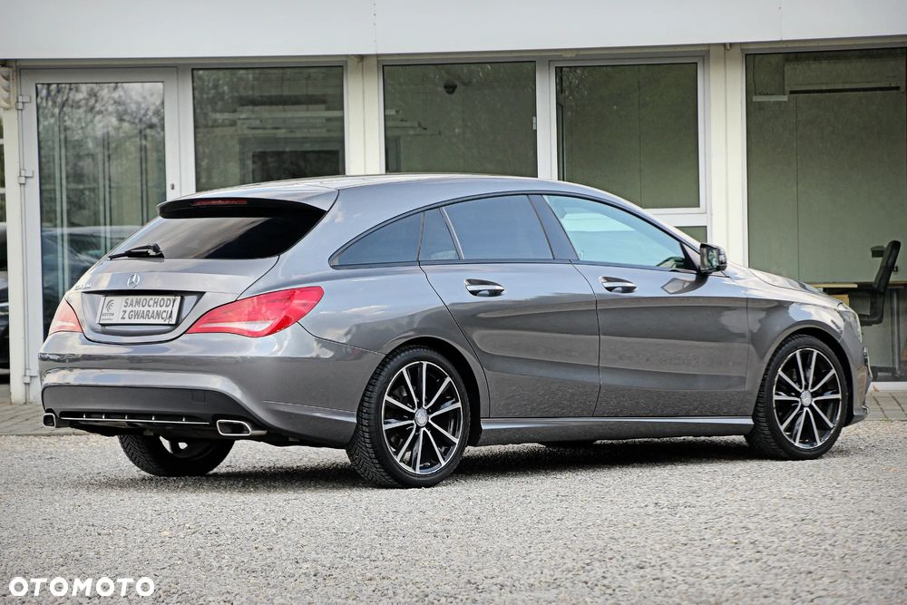Mercedes-Benz CLA 180 Urban - 10