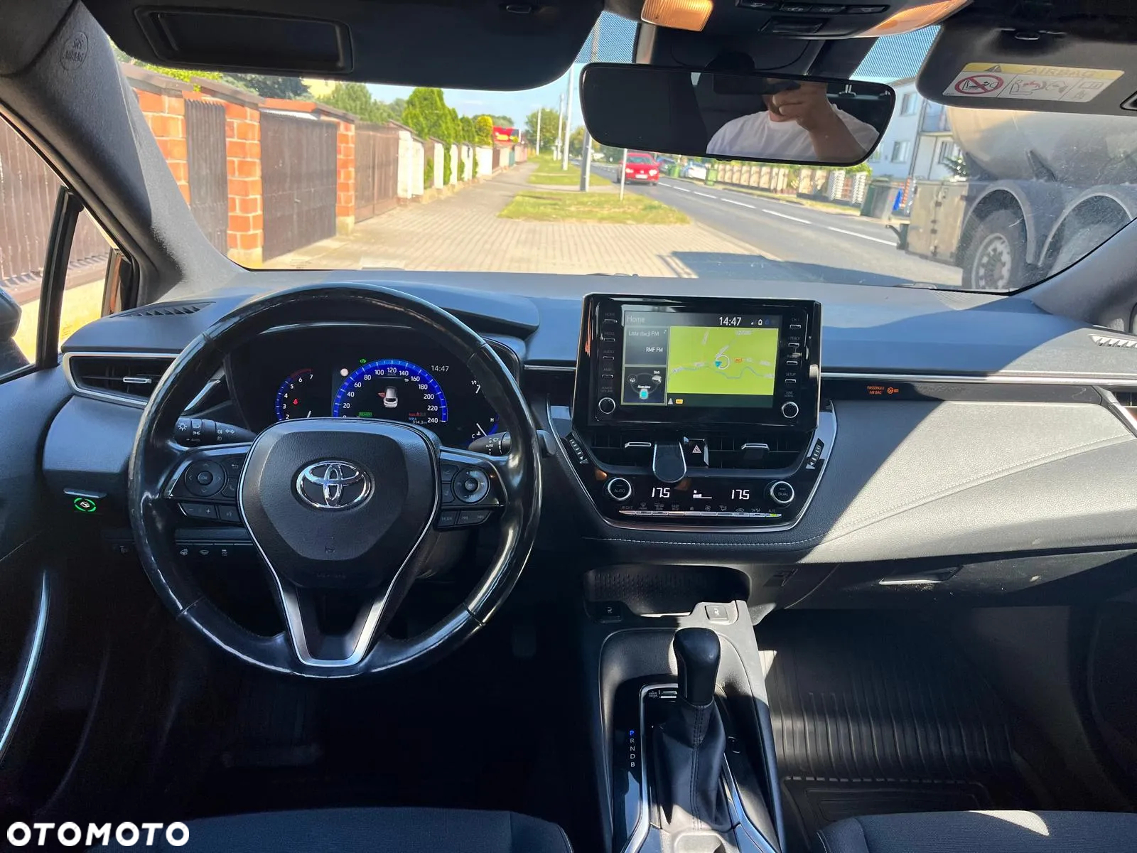 Toyota Corolla 1.8 Hybrid Executive - 21