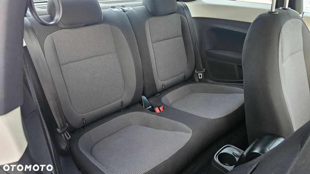 Volkswagen Beetle The 1.6 TDI DPF - 18