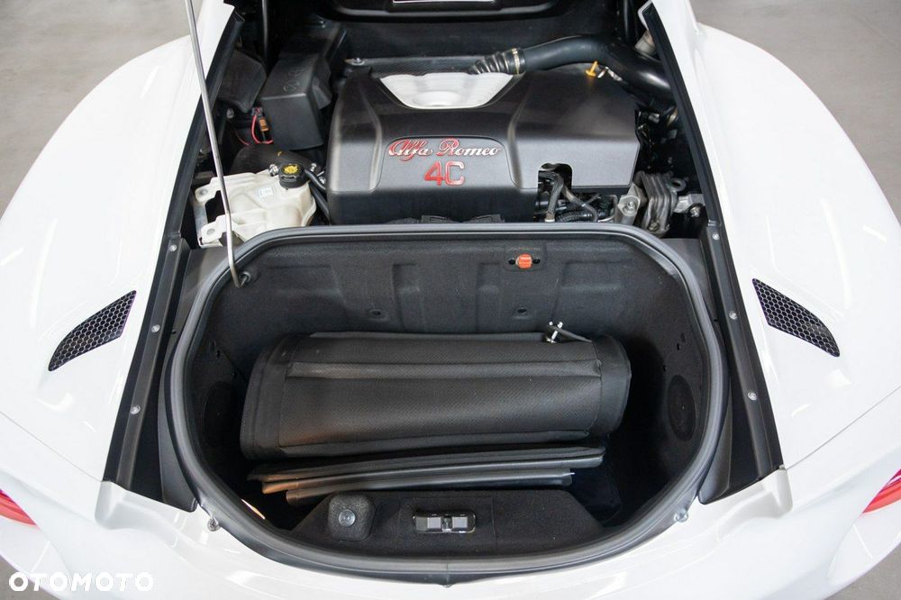 Alfa Romeo 4C - 23