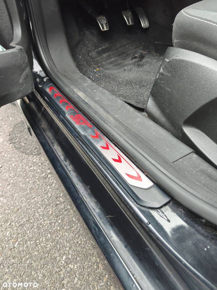 Ford Fiesta ST - 17