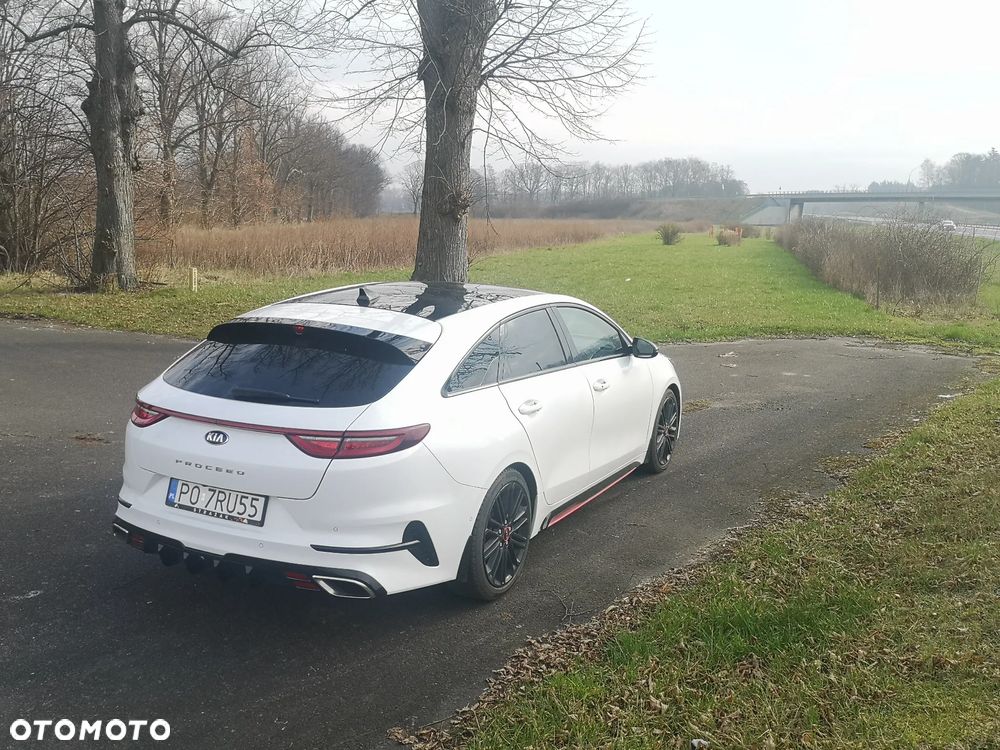Kia ProCeed - 2