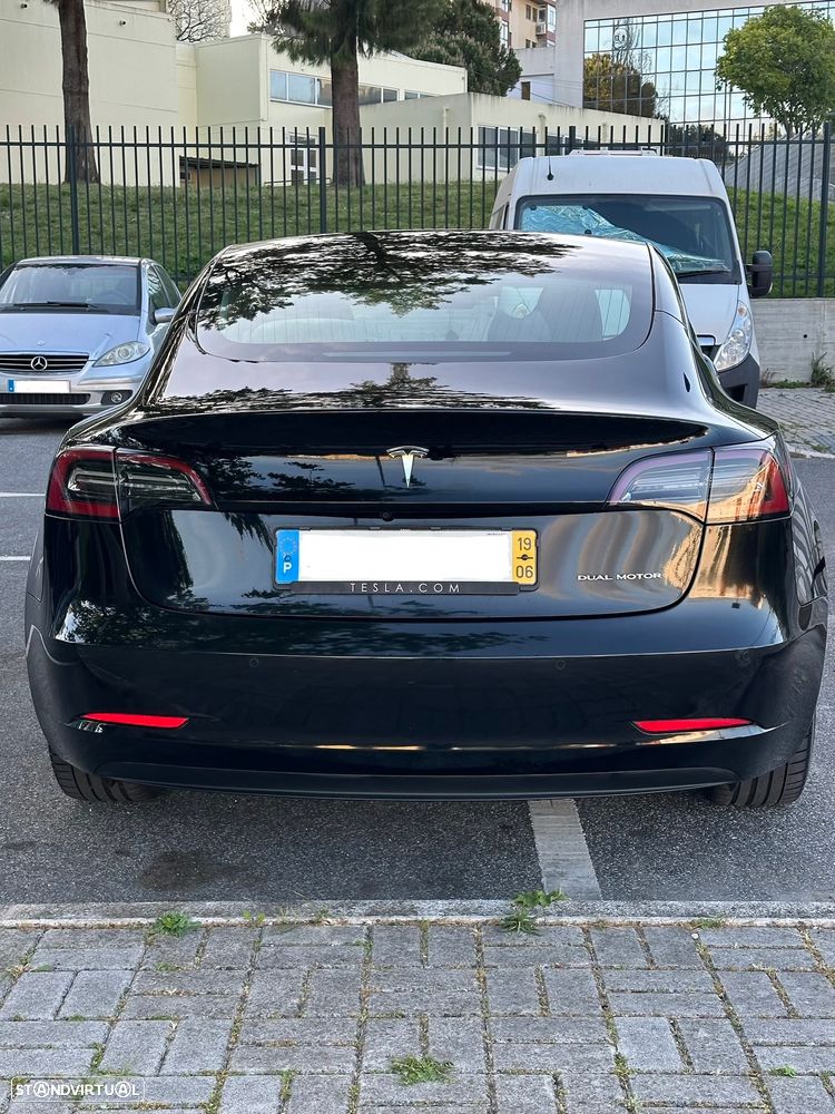 Tesla Model 3 - 8