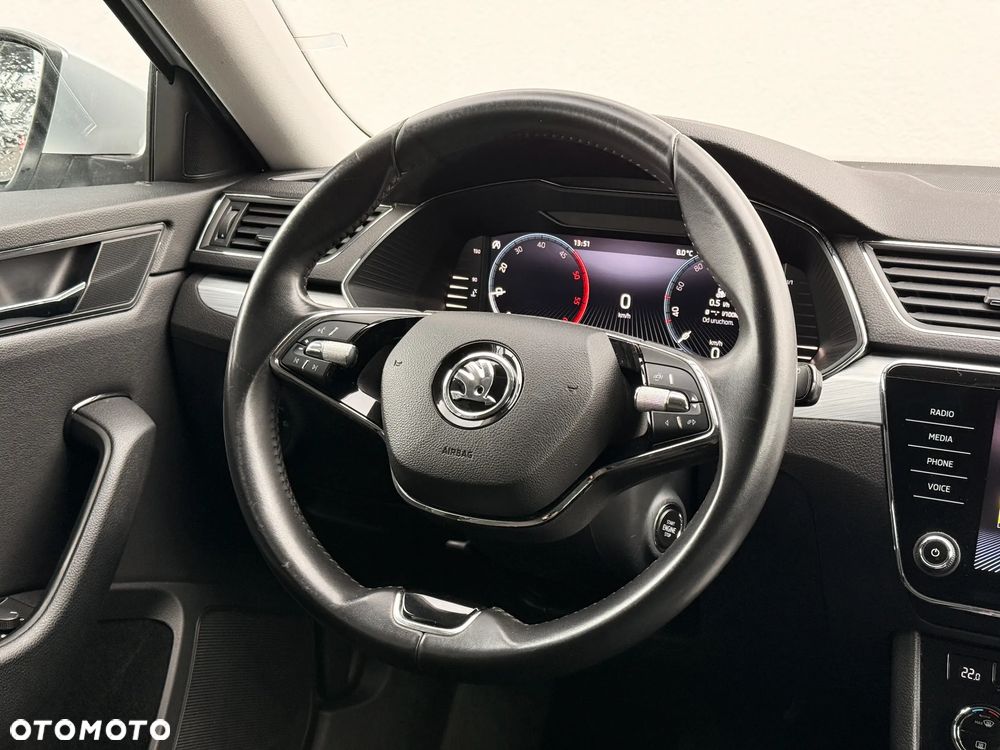 Skoda Superb 2.0 TDI SCR Ambition DSG - 17