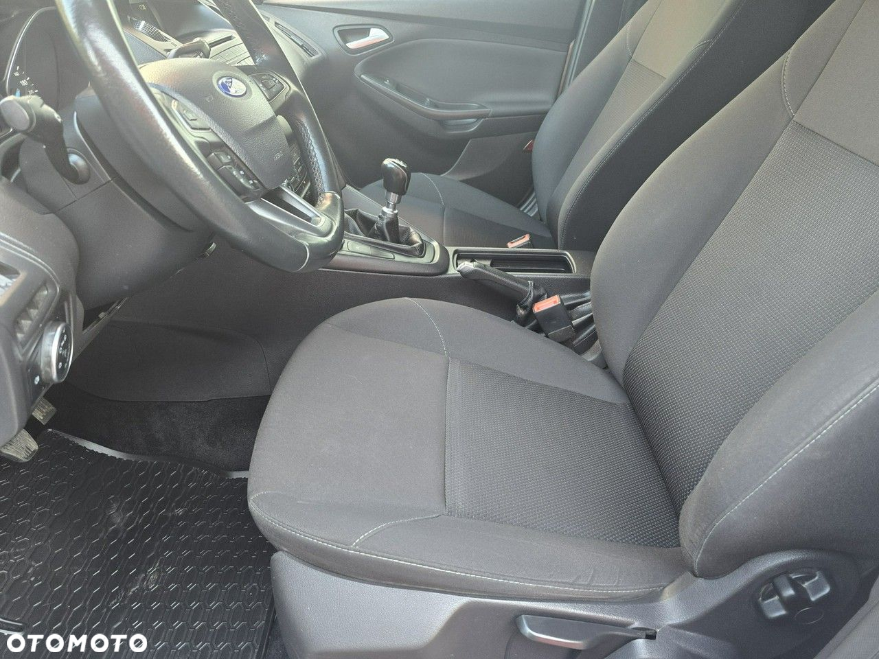 Ford Focus - 18