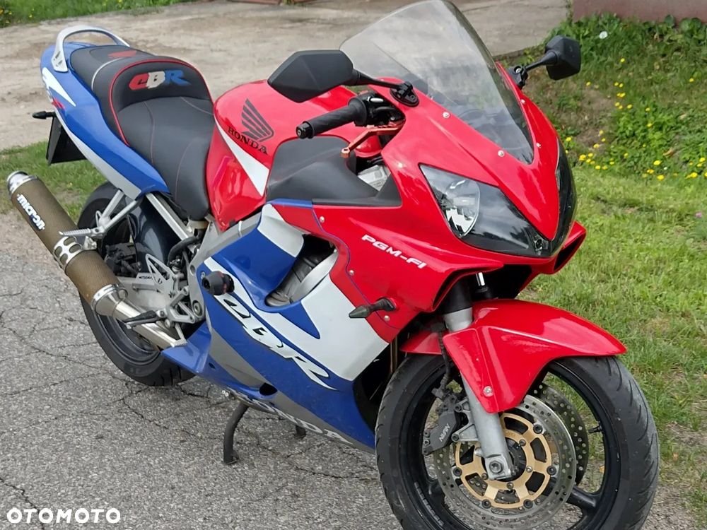 Honda CBR - 1