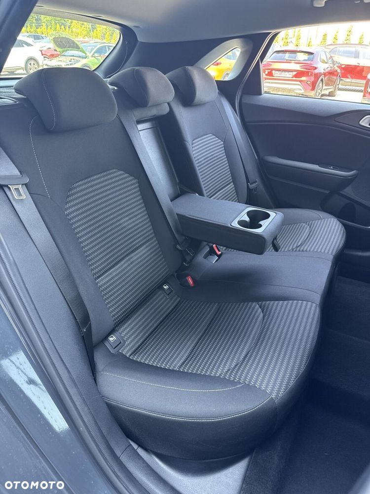 Kia Ceed 1.5 T-GDI M DCT - 24