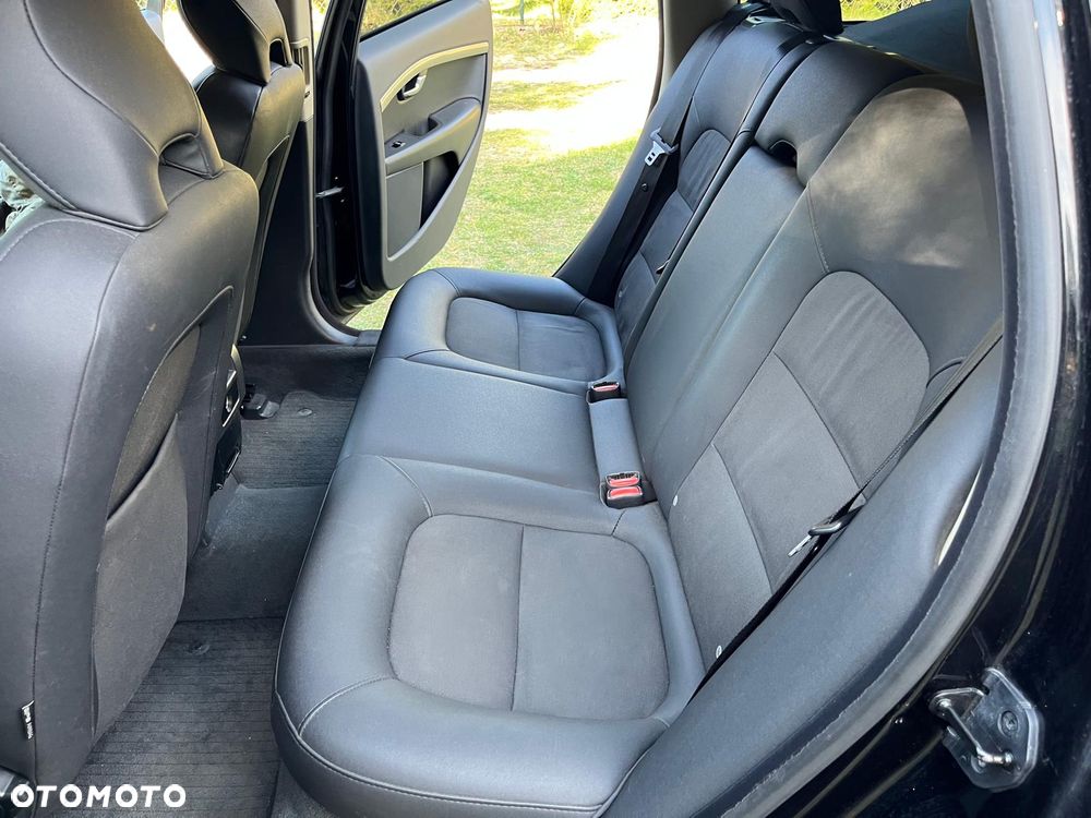 Volvo V70 2.0D Momentum - 11