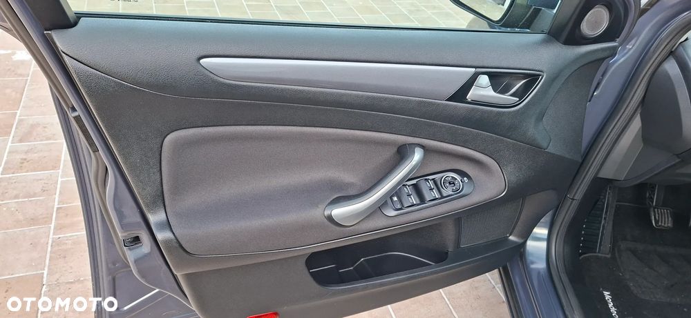 Ford Mondeo 1.6 Eco Boost Trend - 12