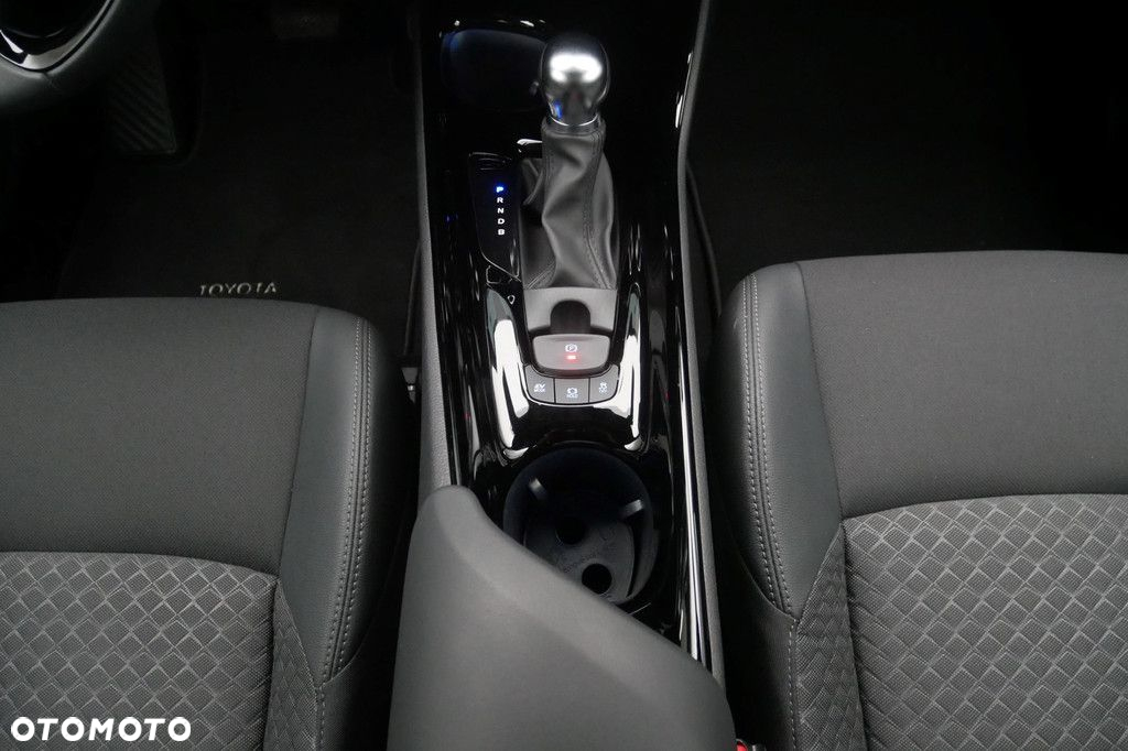 Toyota C-HR - 11