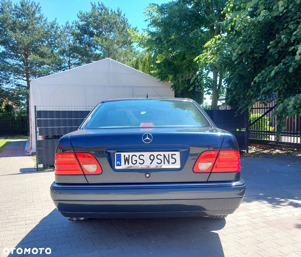 Mercedes-Benz Klasa E - 40