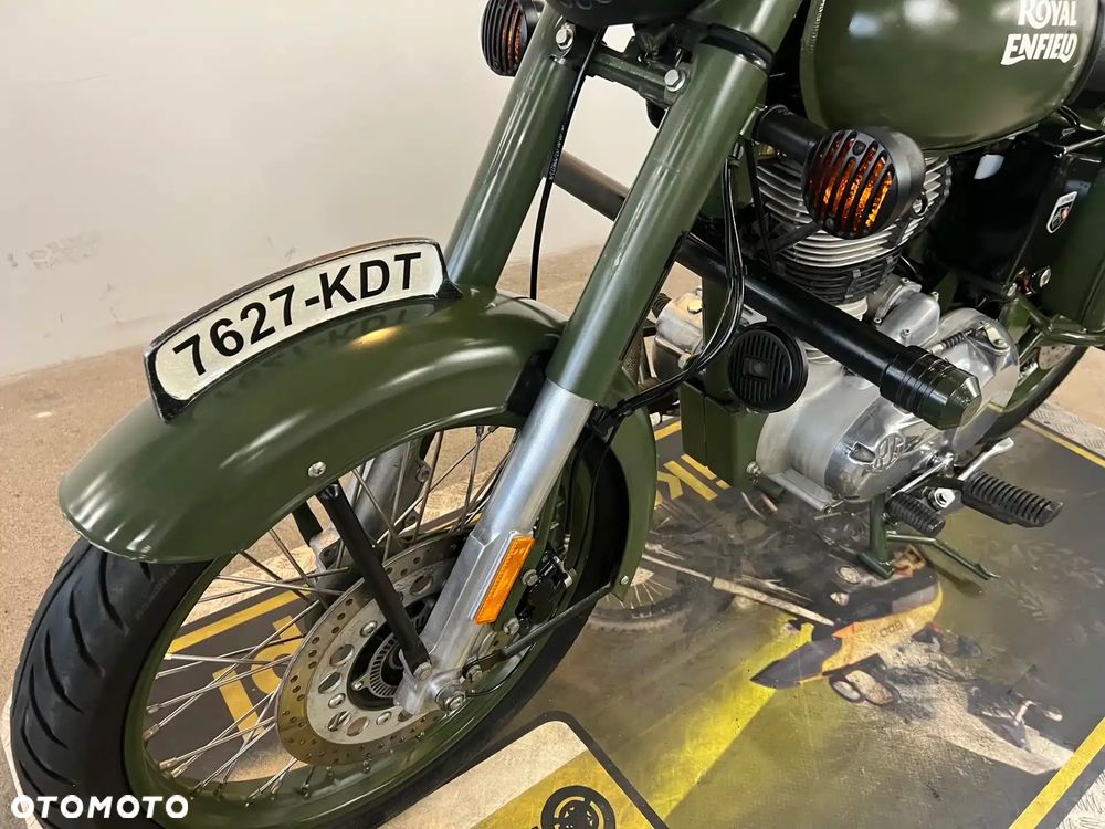 Royal Enfield Classic - 25