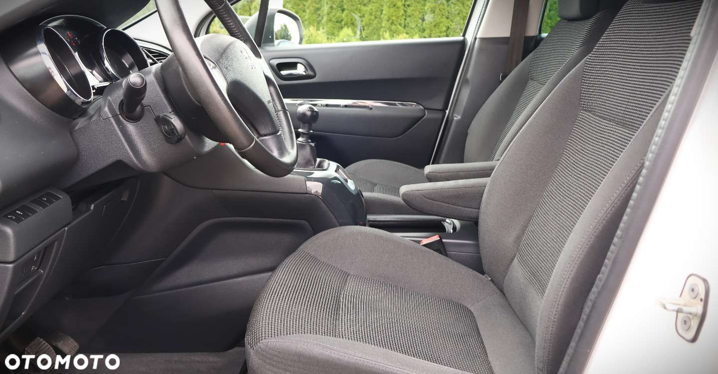 Peugeot 5008 - 15