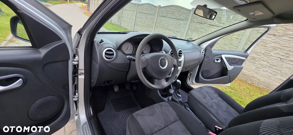 Dacia Sandero 1.6 MPI Laureate - 16