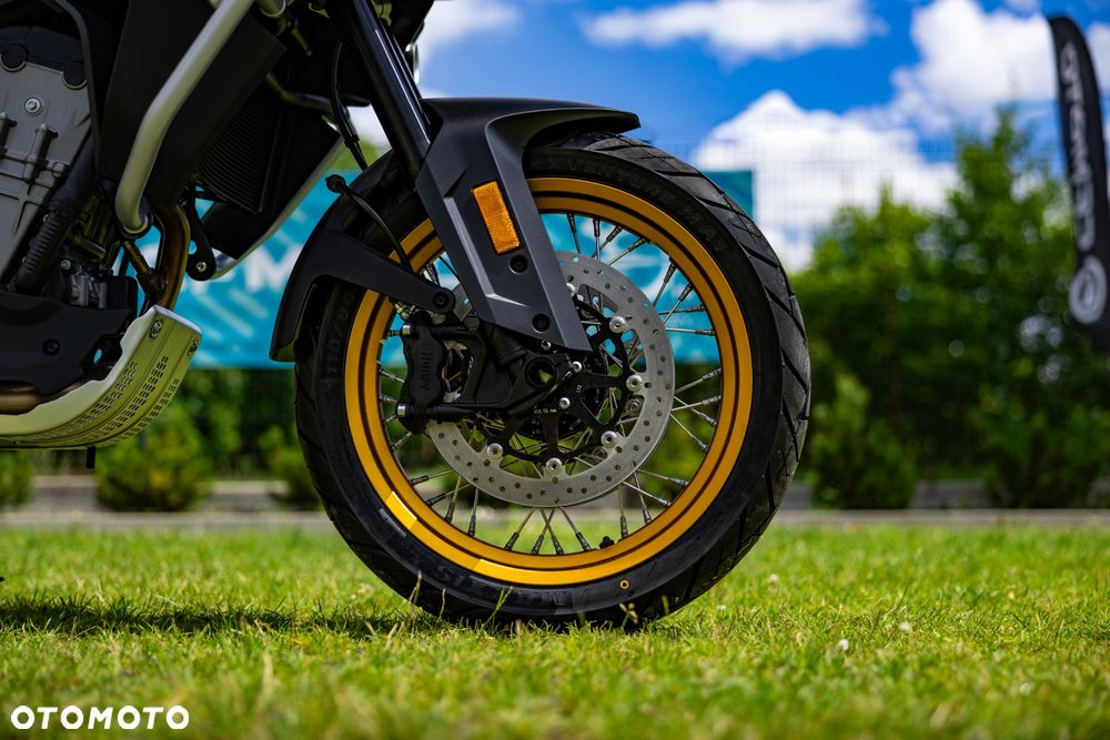CFMoto MT - 13