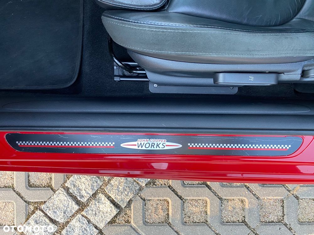 MINI John Cooper Works - 25