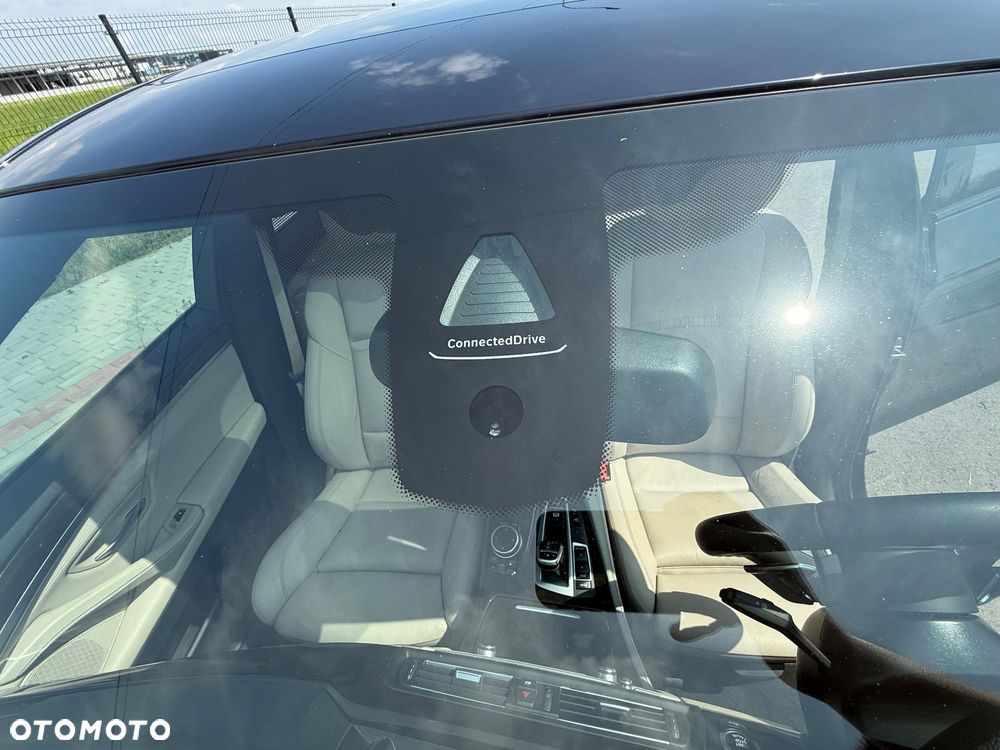 BMW Seria 5 530d xDrive - 24