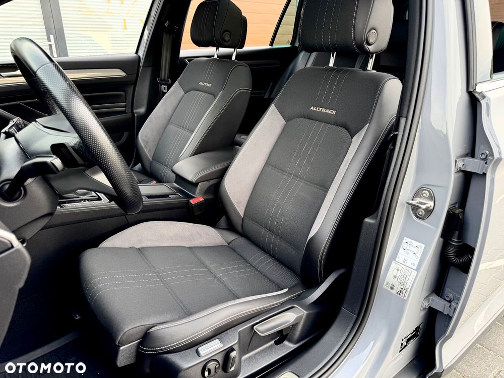 Volkswagen Passat Alltrack 2.0 TDI SCR DSG 4Motion - 26