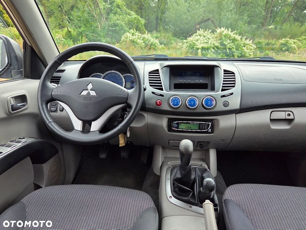 Mitsubishi L200 Pick Up 4x4 Invite Double Cab - 9