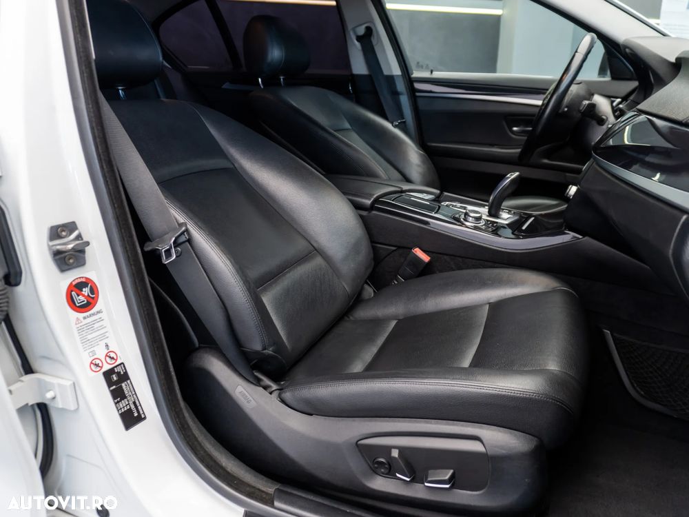 BMW Seria 5 520d AT - 8