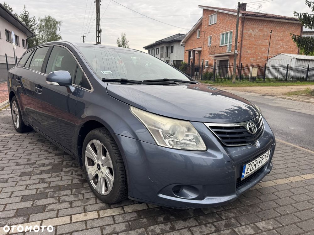 Toyota Avensis - 15