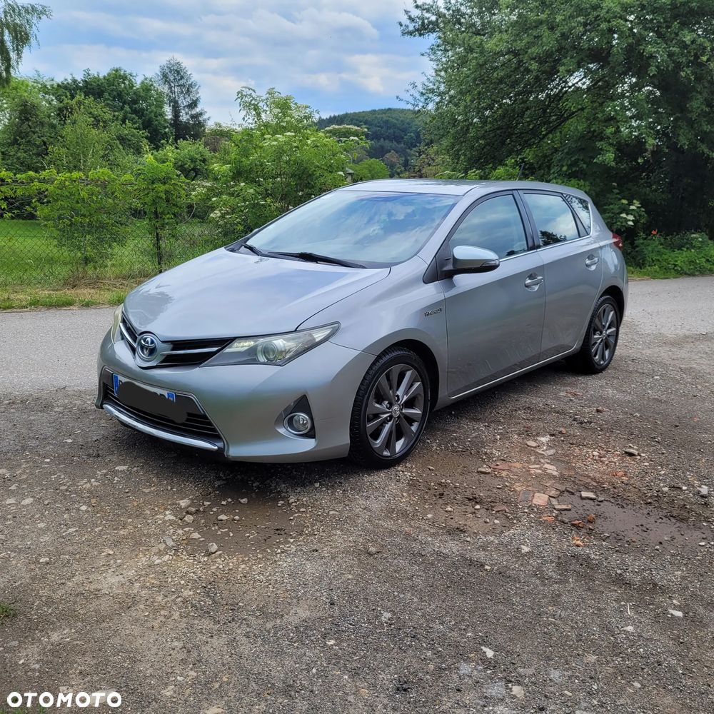 Toyota Auris 1.8 HSD Luna - 1