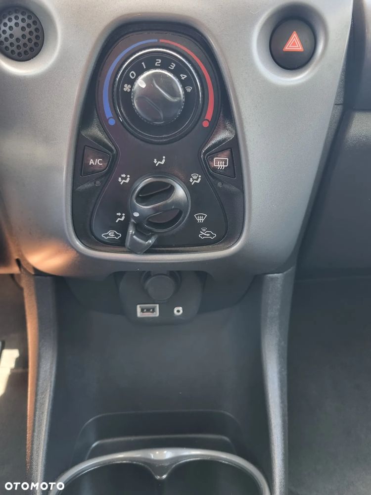 Toyota Aygo x-style - 12
