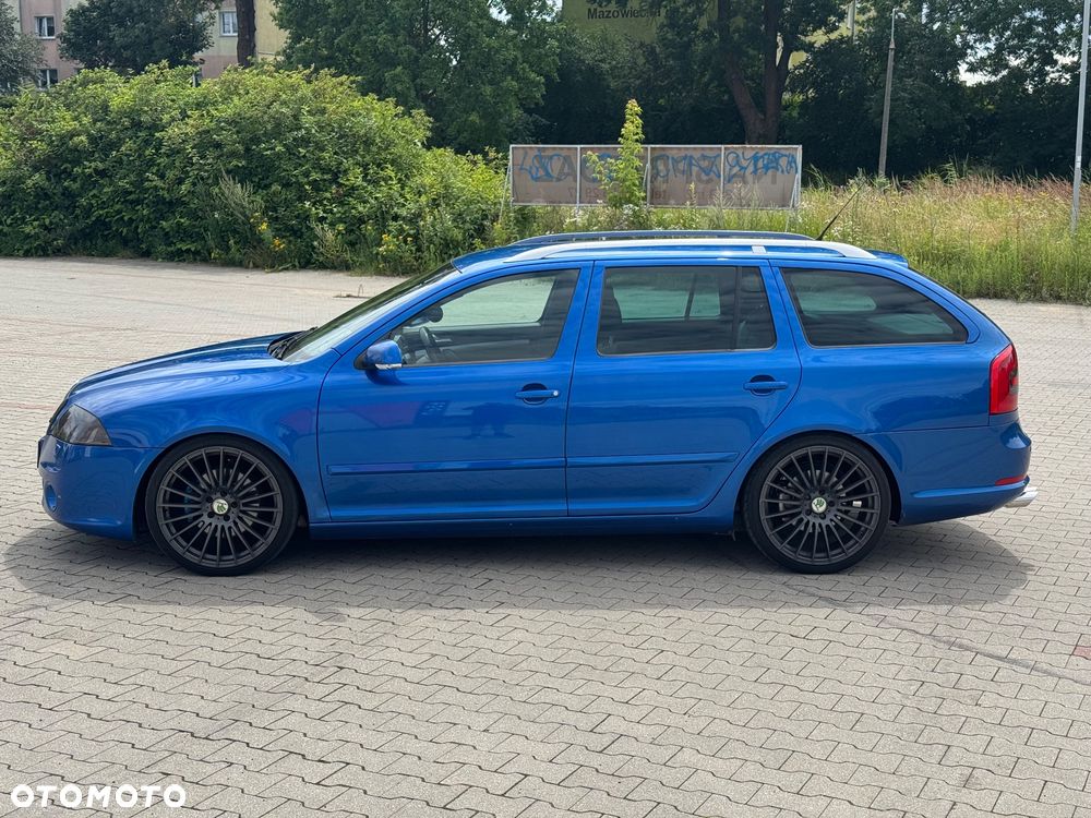 Skoda Octavia 2.0 TDI CR DPF RS - 3