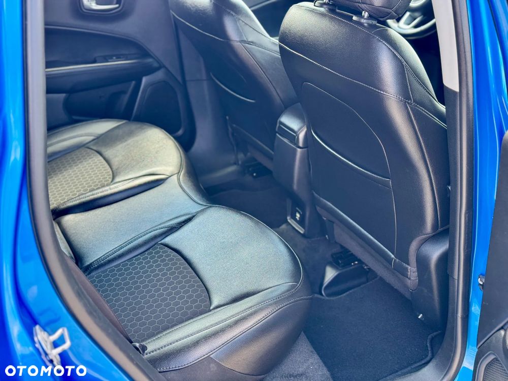 Jeep Compass 1.4 TMair Night Eagle FWD S&S - 17