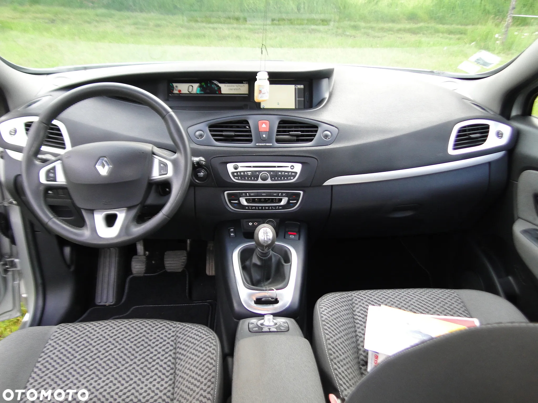Renault Scenic 1.5dCi TomTom Edition - 9