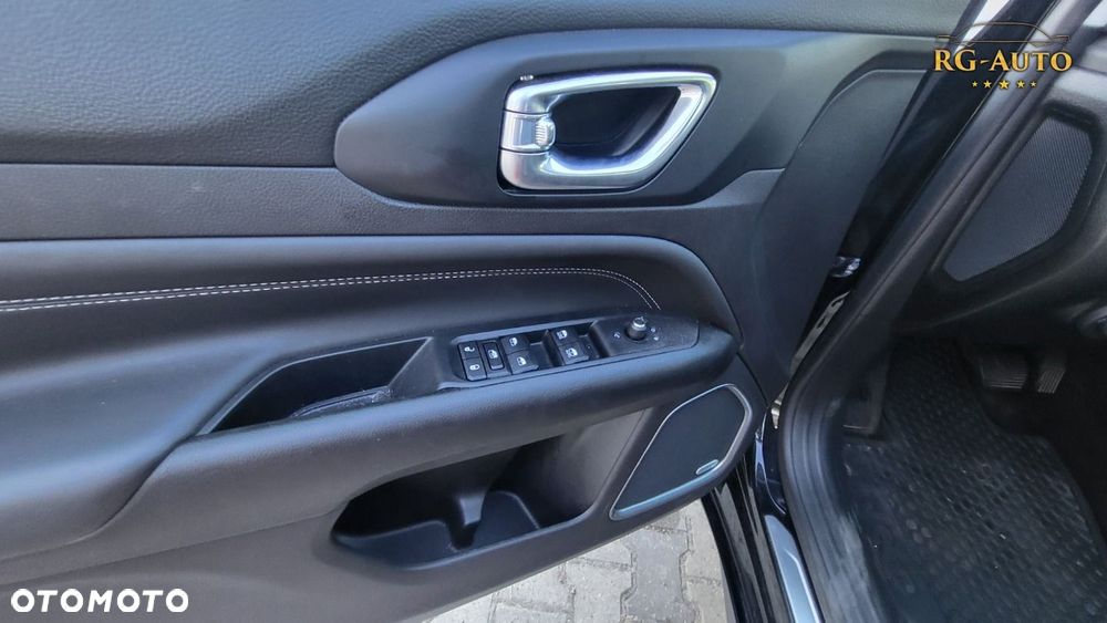 Jeep Compass - 24