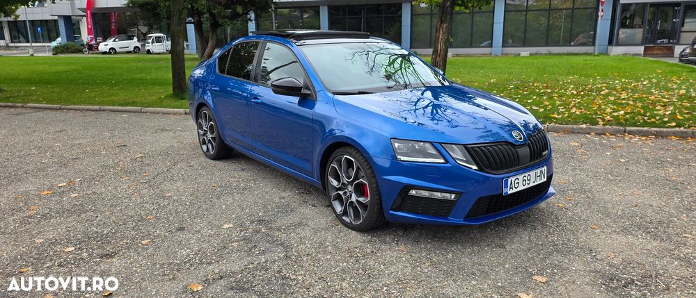 Skoda Octavia 2.0 TDI DSG RS - 3