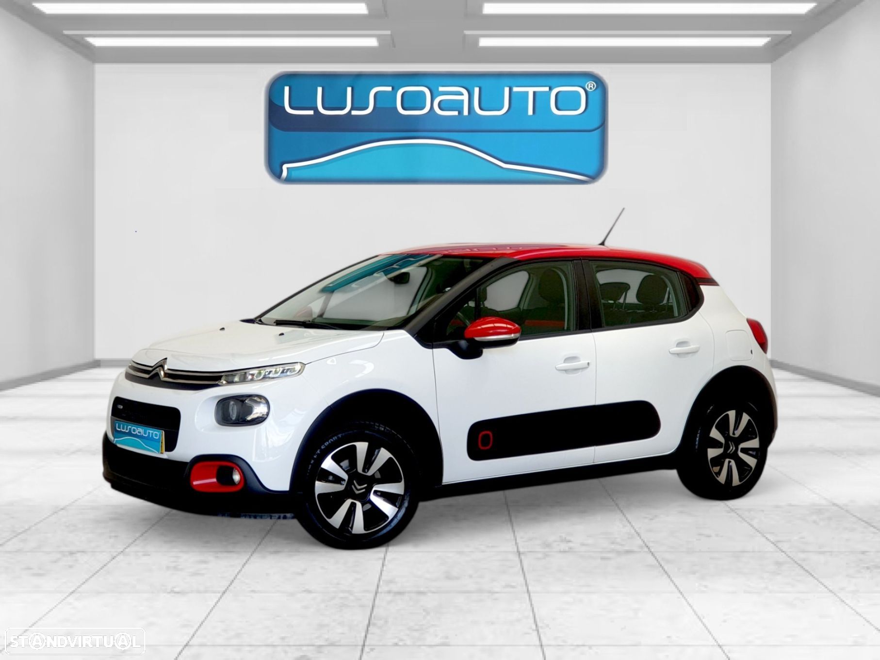 Citroën C3 1.2 PureTech Shine - 1