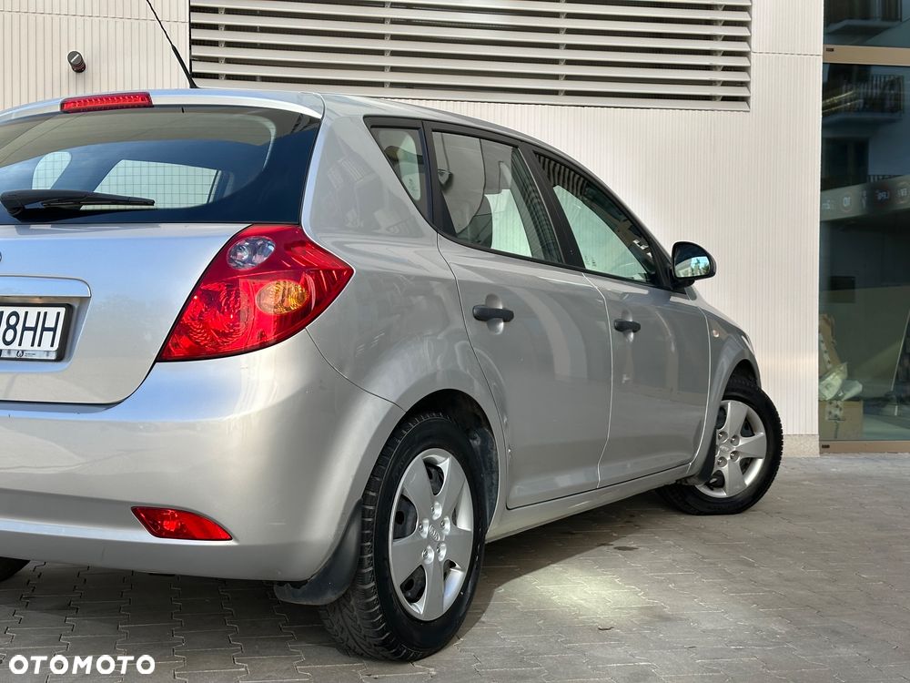Kia Ceed 1.4 Comfort - 13