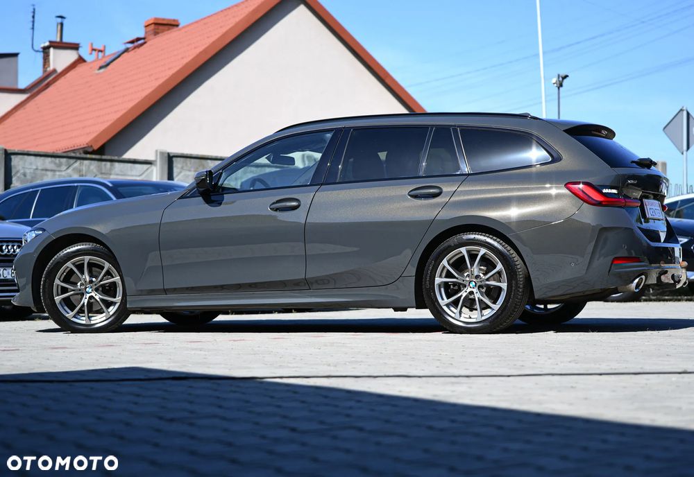 BMW Seria 3 320d xDrive mHEV sport - 32