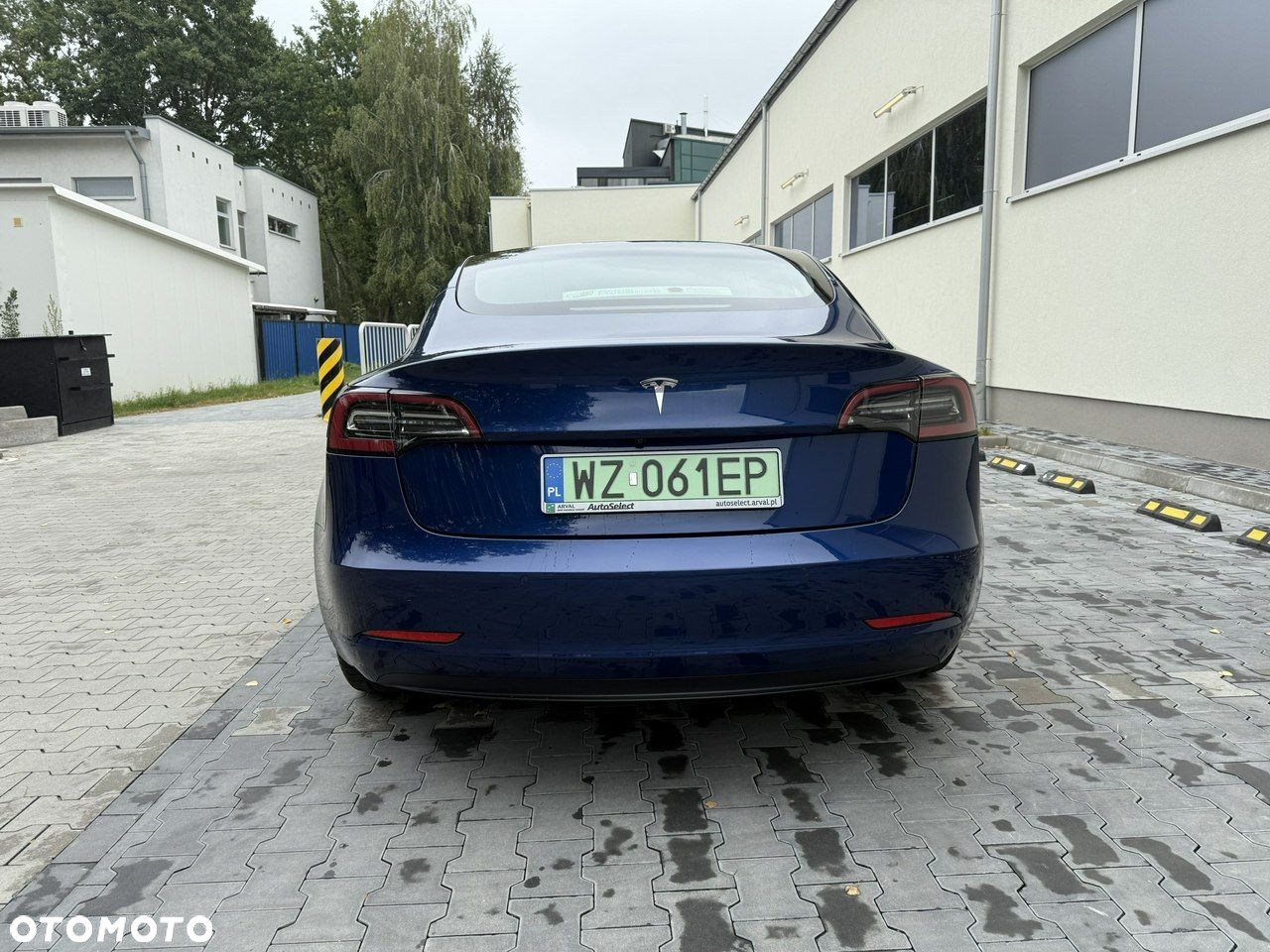 Tesla Model 3 - 9