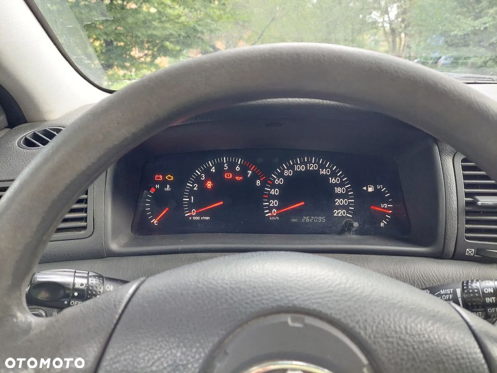 Toyota Corolla - 13