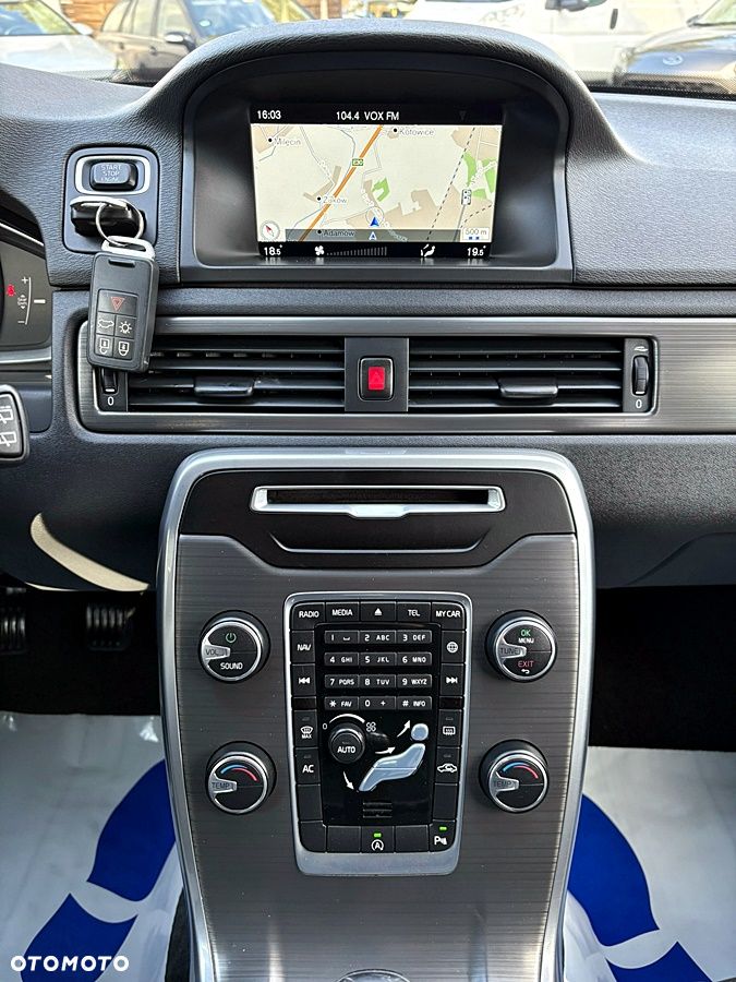 Volvo V70 D2 Momentum - 29