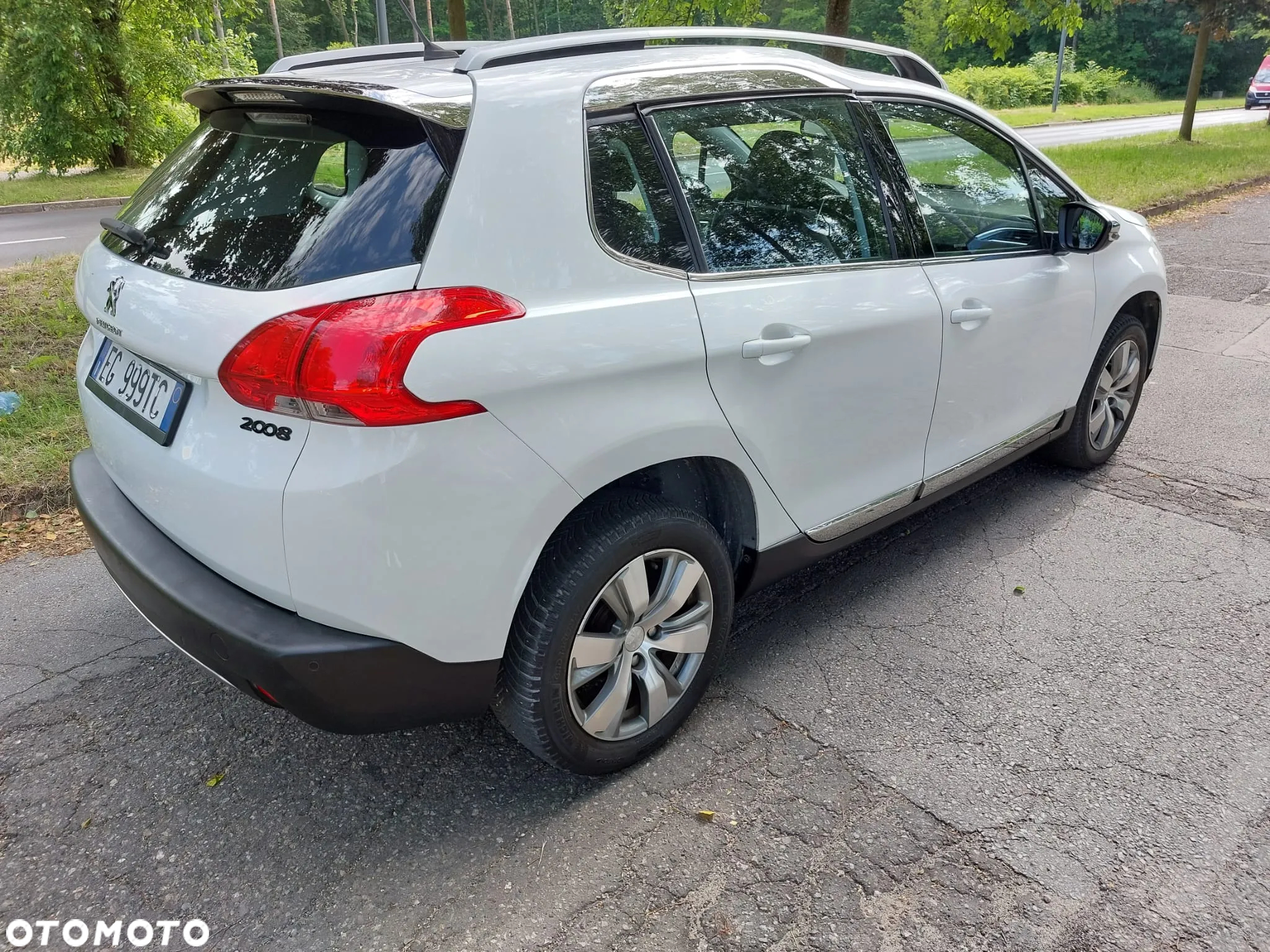 Peugeot 2008 PureTech 82 Allure - 14