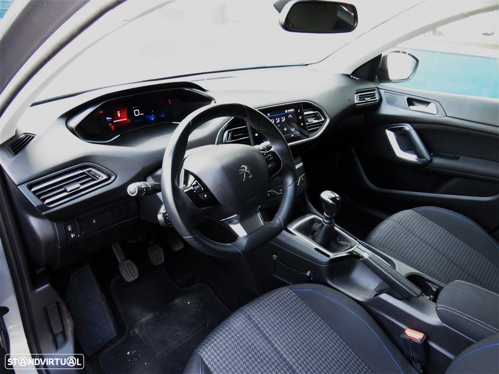 Peugeot 308 1.2 PureTech Style - 5