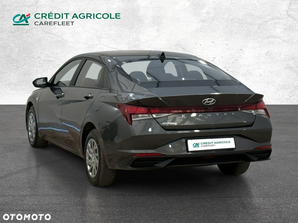 Hyundai Elantra - 8