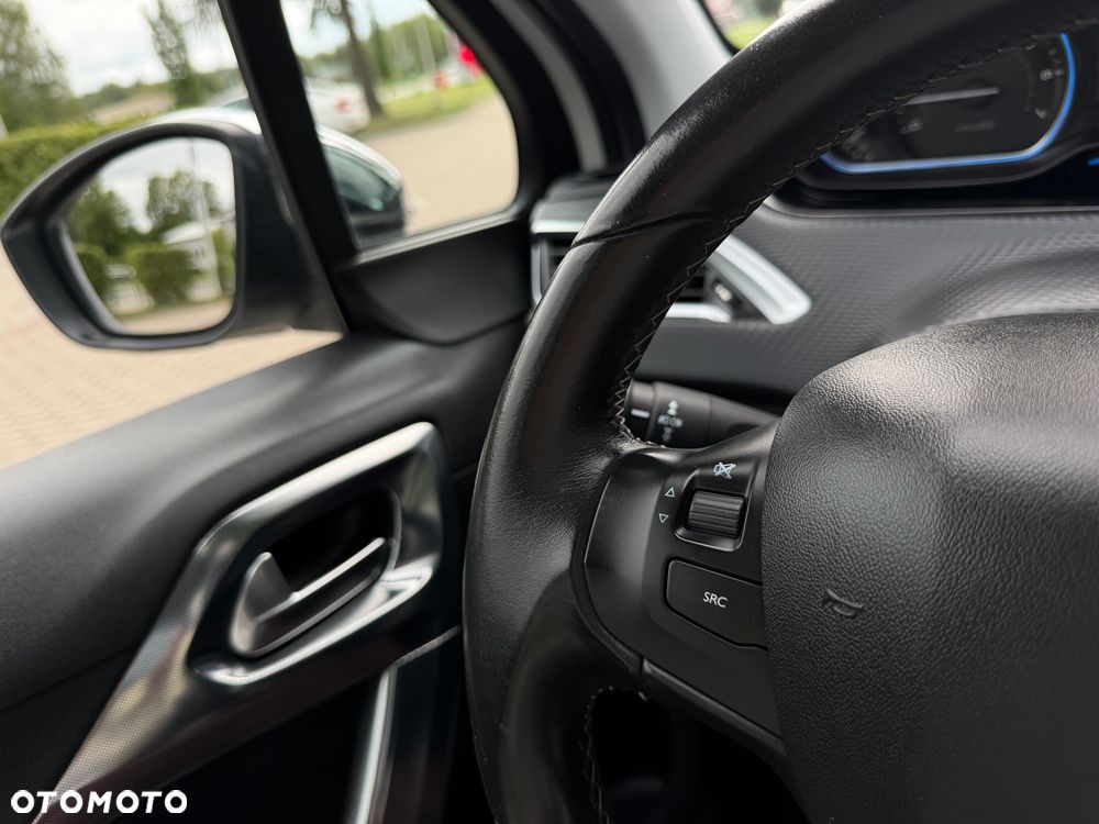 Peugeot 2008 120 VTI Allure - 33