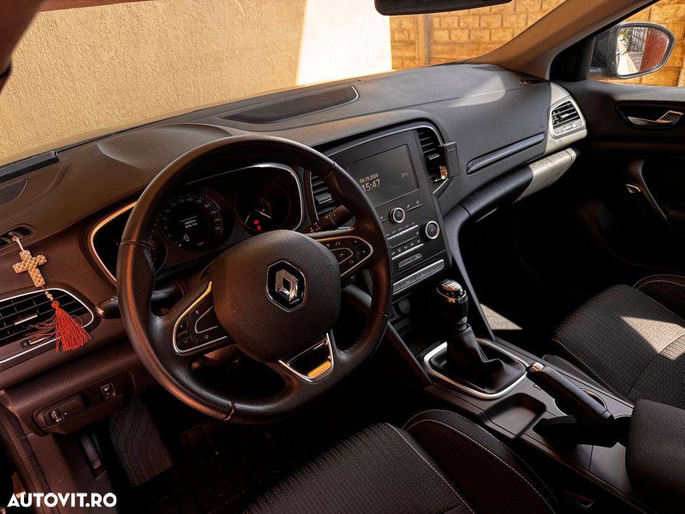 Renault Megane 1.5 dCi GT Line - 6